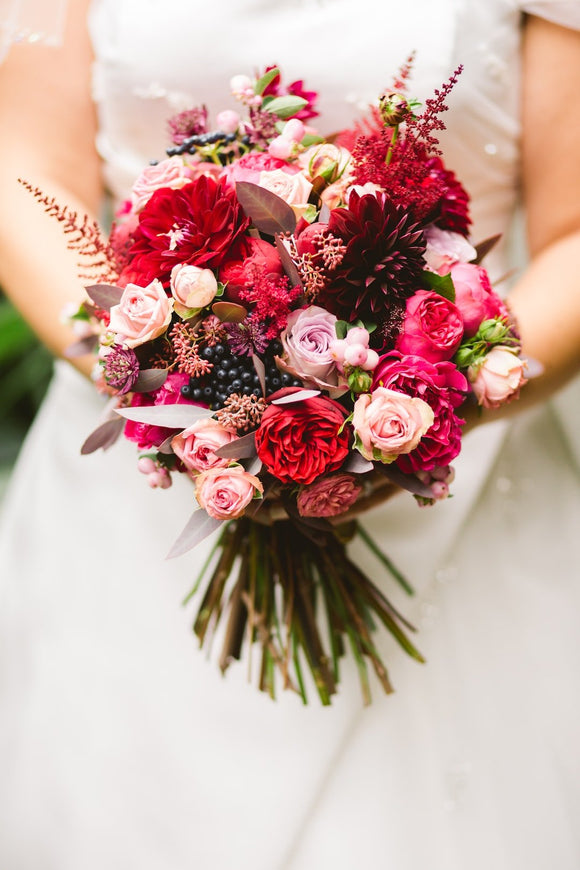 The Blooming Romance: The Role of Flowers in Wedding Ceremonies