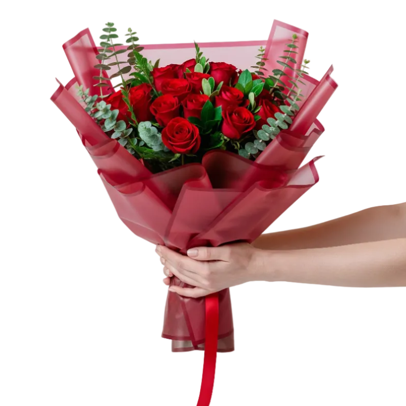 AMOROSSA - Bouquet 24 Ahava Premium - Ramo de 24 rosas rojas con follaje verde en envoltorio lila para regalar flores y enviar flores rápido.