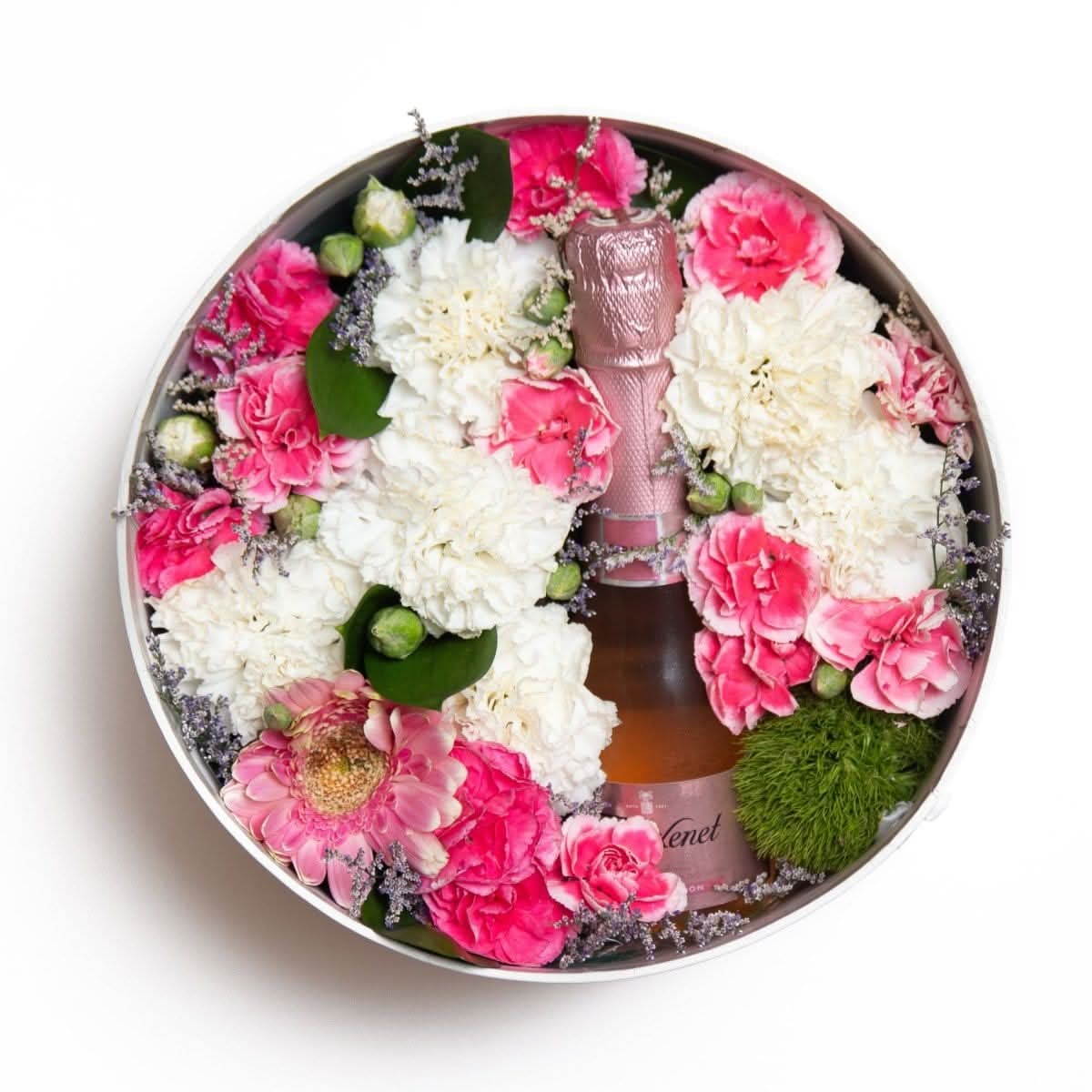 Blooming Carnations & Cavita