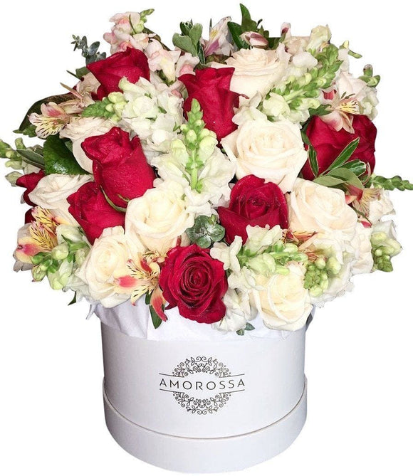 AMOROSSA - Extravaganza 48 - Elegant bouquet of pink and red roses with assorted blooms in white round box for Regalar Flores, Floristeria, Enviar.
