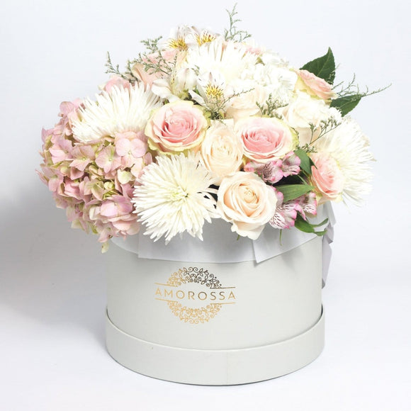 AMOROSSA - Rosa Pastel - Rosas y flores pastel en caja blanca elegante para regalar flores y mandar rosas con delivery rápido de flores.